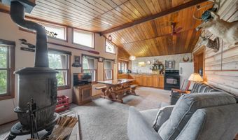 9079 BOELTER LAKE Dr, Almond, WI 54909
