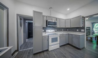 428 S C St, Arkansas City, KS 67005