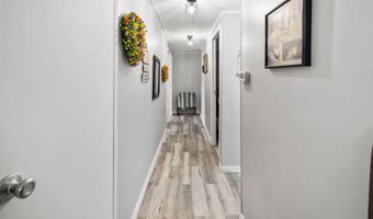 8 Mary Ct, Barnegat, NJ 08005