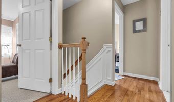 65 Pelican Dr, Bayville, NJ 08721