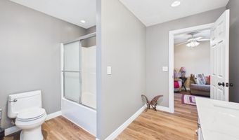 32 Diamond Dr, Barboursville, WV 25504