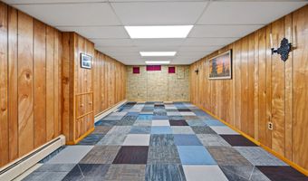 233 Mountain Rd, Cheshire, CT 06410