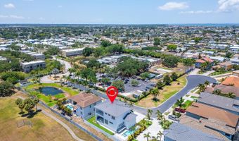 517 Treviso Dr, Apollo Beach, FL 33572