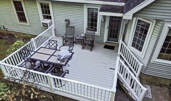 5 Little Village Ln, Belgrade, ME 04917