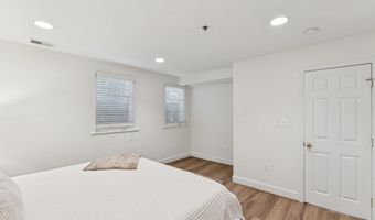 610 BASHFORD Ln 1301, Alexandria, VA 22314