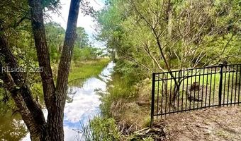 23 Little Creek Rd, Beaufort, SC 29907