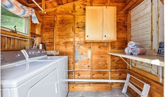 63 Lake Shore Dr, Barnstead, NH 03225