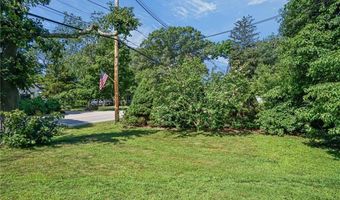 58 Essex Rd, North Kingstown, RI 02852