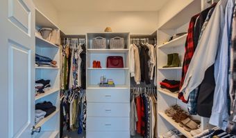 9180 Tokaj Ln, Spring Valley, CA 91977