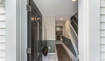 4 Quail Run Dr, Danbury, CT 06811