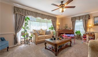 1201 Overlook Dr, Alliance, OH 44601