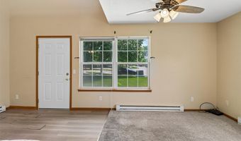 1213 10th Ave NW, Altoona, IA 50009