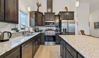 822 SPYGLASS Dr, Bandon, OR 97411