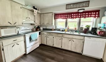 613 Hall Ave, Ava, MO 65608