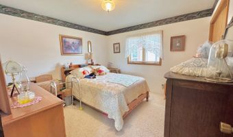 1204 3rd Ave NE, Bowman, ND 58623