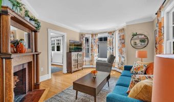 143 Maple St, Bangor, ME 04401
