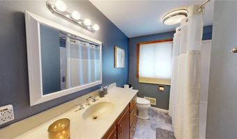 824 Minnie Maddern St, Albert Lea, MN 56007