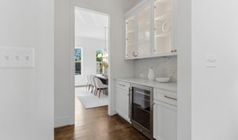 7705 HOLIDAY Ter, Bethesda, MD 20817