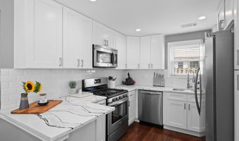 7460 CROSS GATE Ln, Alexandria, VA 22315