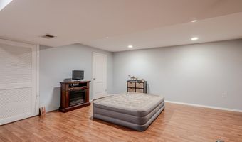 14 Lucia Ct, Aberdeen, NJ 07747