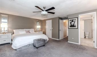 25 Venturi Grn A, North Providence, RI 02904