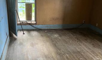 102 Allett St, Allegan, MI 49010