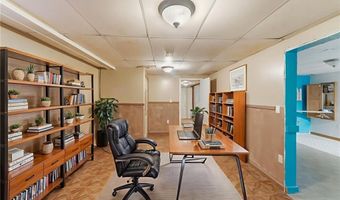 382 Beavertail Rd, Jamestown, RI 02835