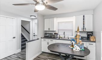16 Netz Pl, Albertson, NY 11507