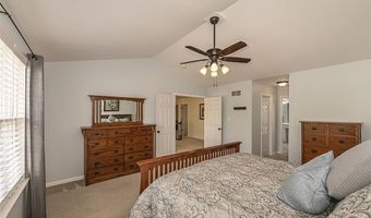 733 Castle Ridge Dr, Ballwin, MO 63021