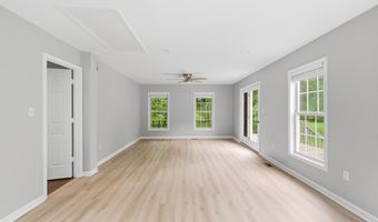 24674 PEACH ORCHARD Ln, Aldie, VA 20105