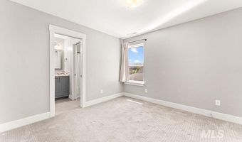 8295 W Sparks Lake Dr, Boise, ID 83714