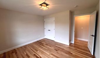 44 Edgewater Dr, Brentwood, NH 03833