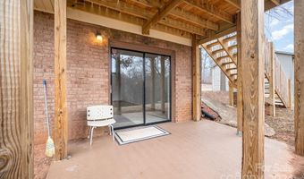 717 2nd St SW, Conover, NC 28613