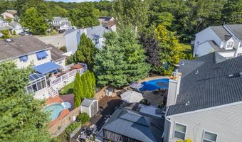 6 Surle Ct, Bayville, NJ 08721