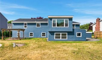 25 Stoneham St, Cranston, RI 02920