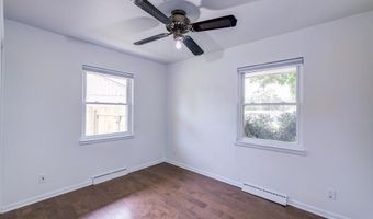 102 Highland Dr, Arkansas City, KS 67005