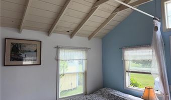 64 Burnside Ave, Narragansett, RI 02882