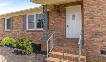 112 Shoally Park Dr, Boiling Springs, SC 29316