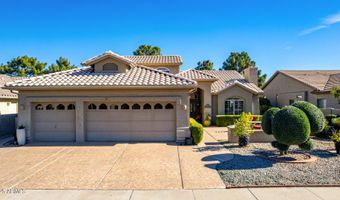 5733 S AMBERWOOD Dr, Chandler, AZ 85248