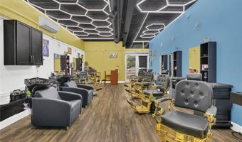 123 W MAIN St, Apopka, FL 32703