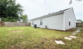 3102 12th St, Bentonville, AR 72712