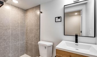 921 EDGLEY St, Philadelphia, PA 19122