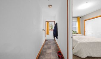 1676 SE 3RD St, Astoria, OR 97103