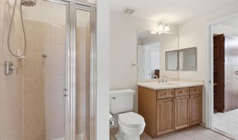1115 CAMERON St #315, Alexandria, VA 22314