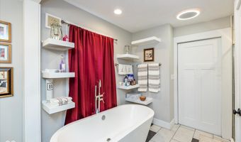 70 S 9th Ave, Beech Grove, IN 46107