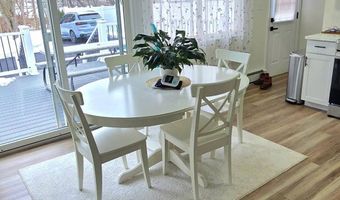 64 4th St, Bristol, CT 06010