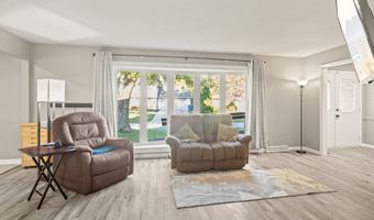 6709 Yellowstone Pkwy, Indianapolis, IN 46217