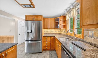 19 Greenleaf St, Billerica, MA 01821