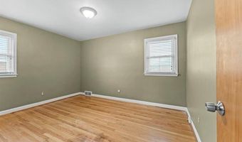 15629 Oceana Ave, Allen Park, MI 48101