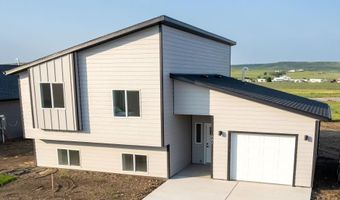 901 Bennington Dr, Box Elder, SD 57719